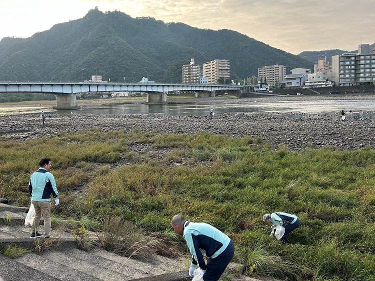 「川と海のクリーン大作戦」への参加